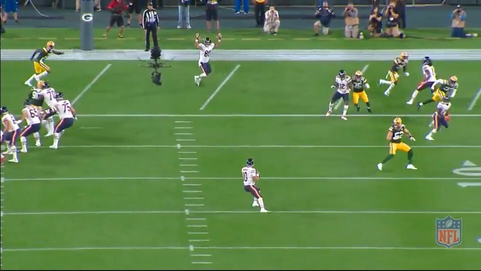 JacCollinsworth's tweet image. 3rd down from the 3 yard line. This play went for a 5 yard loss