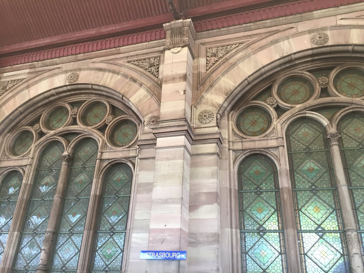 guardios's tweet photo. De retour de #Strasbourg pour le lancement du plus gros projet de l’histoire de #KAPT @talktomobiles avec @Doremi_renov - rénovation performante des maisons individuelles #NegaWatt https://t.co/qiYPWEsZkW