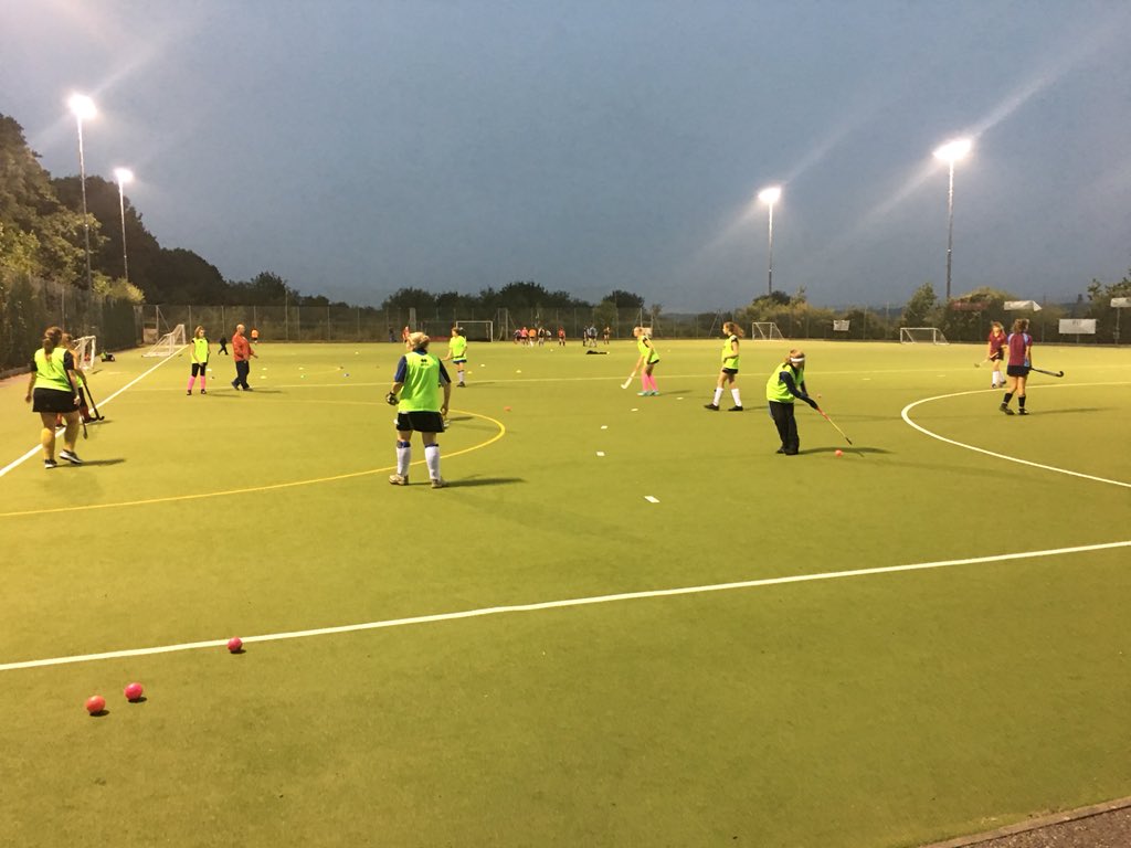 Ladies training in full swing. New members welcome.  @AcademyFHC No previous experience necessary 🏑🏑
