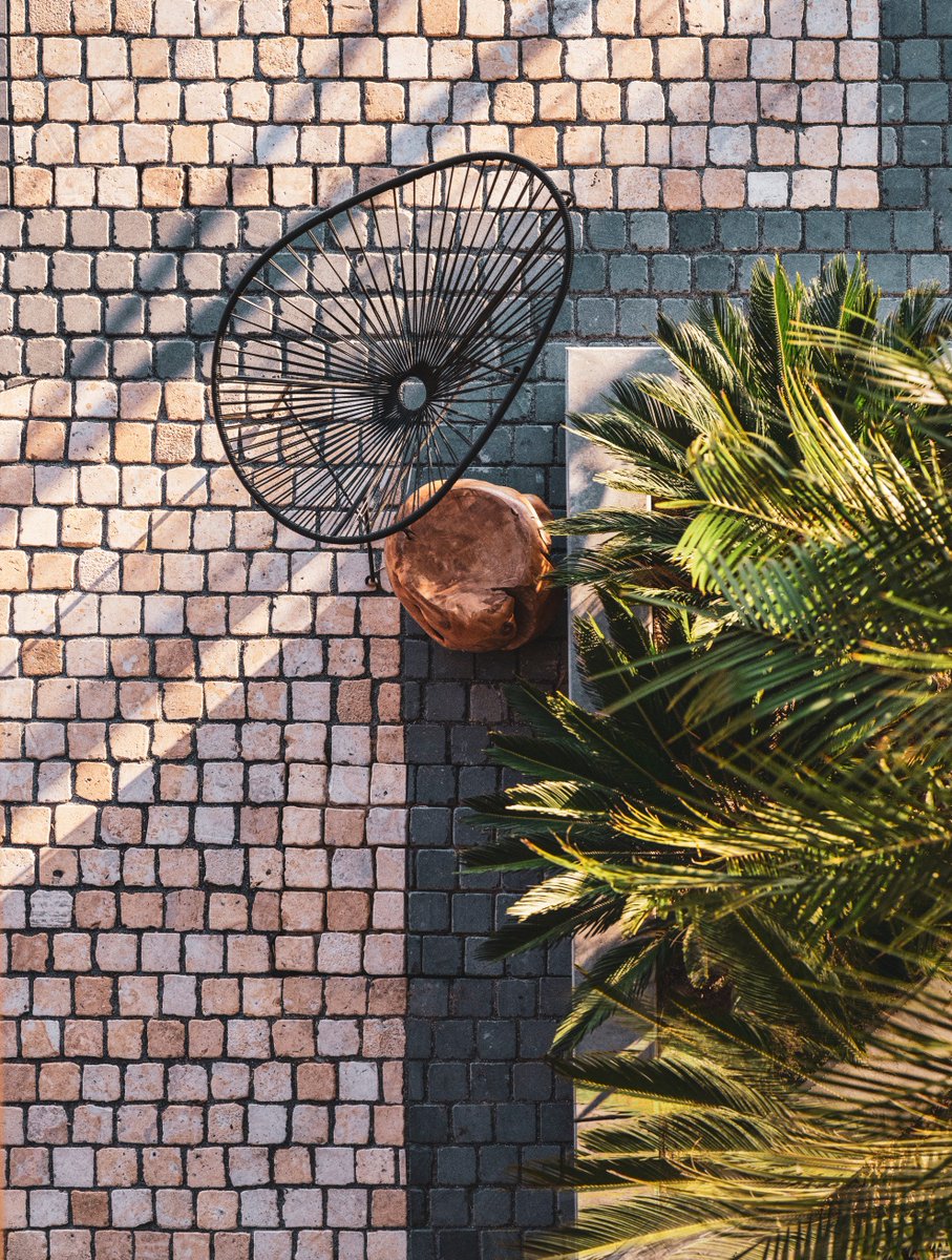 LyonsD_Social's tweet photo. Life is a story, what does yours say? Tells us. 
Learn more: https://t.co/F9lC1XVzJb #luxuryhomes https://t.co/V6GCDq5eLA