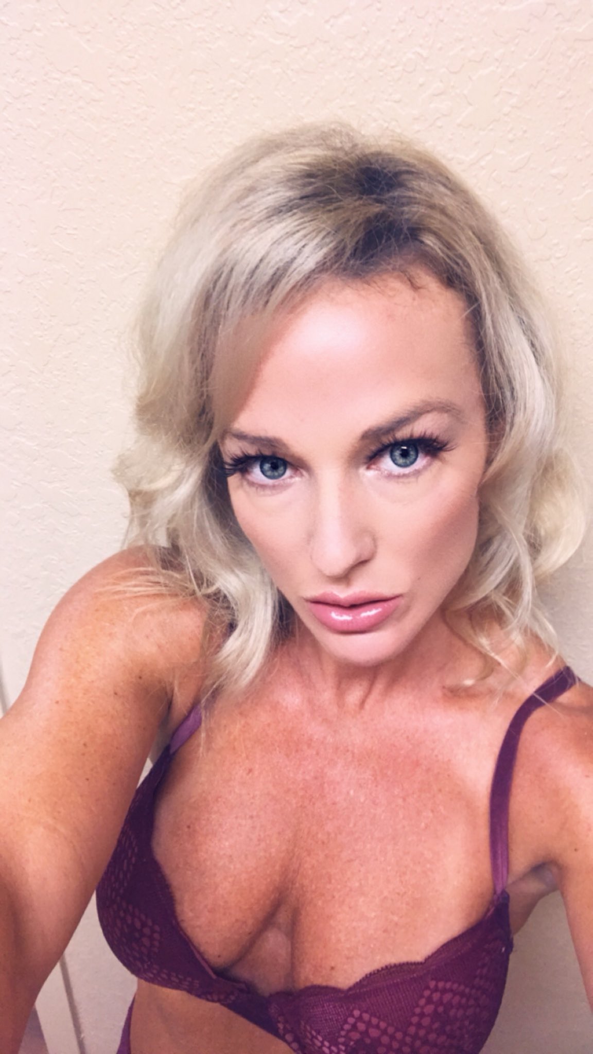 TW Pornstars - Sydney Hail. Twitter. From earlier... cuz I suck at BTS  pics! But I had a sexy. 9:32 PM - 11 Sep 2018