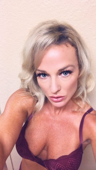 From earlier... cuz I suck at BTS pics! But I had a sexy day with @TYLER_STEELXXX @officialkarups #spankme<a href="/tag/blonde"class="tags"><span>#blonde</span></a><a href="/tag/milf"class="tags"><span>#milf</span></a><a href="/tag/spankme"class="tags"><span>#spankme</span></a><a href="/tag/fitmilf"class="tags"><span>#fitmilf</span></a><a href="/tag/cockfocused"class="tags"><span>#cockfocused</span></a>