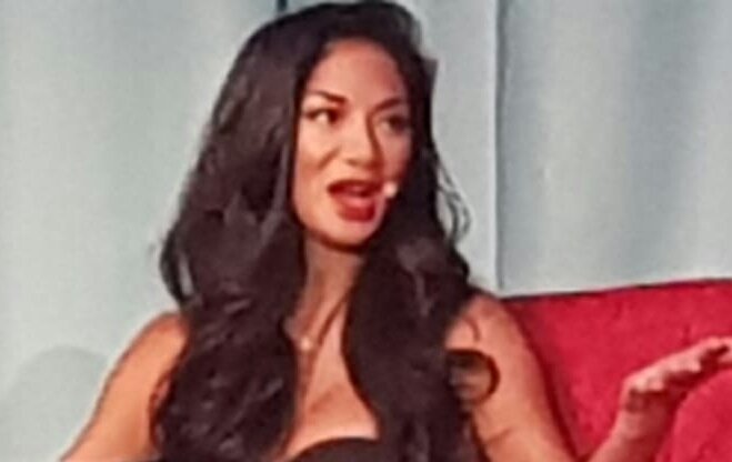 mundo0404's tweet photo. Omg @NicoleScherzy arrival at the @SaversShow  #Birmingham has literally took the roof off!  #savershb https://t.co/pCMHPD4Rpu