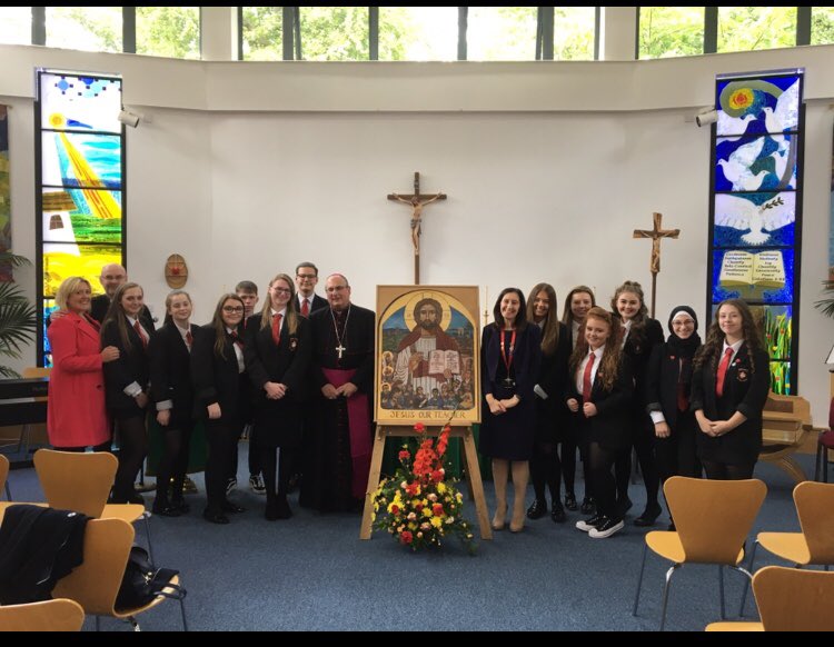 St_PaulsRCHS's tweet photo. Very proud to be at the beautiful service of transition for the Icon of #JesusTheTeacher as it journeys from the @PaisleyDiocese to the @ArchdiocGlasgow. Our seniors carried out the Icon on behalf of @ArchdiocGlasgow @St_Angelas_Pri @StBernardsPS https://t.co/ffUcDINkWb
