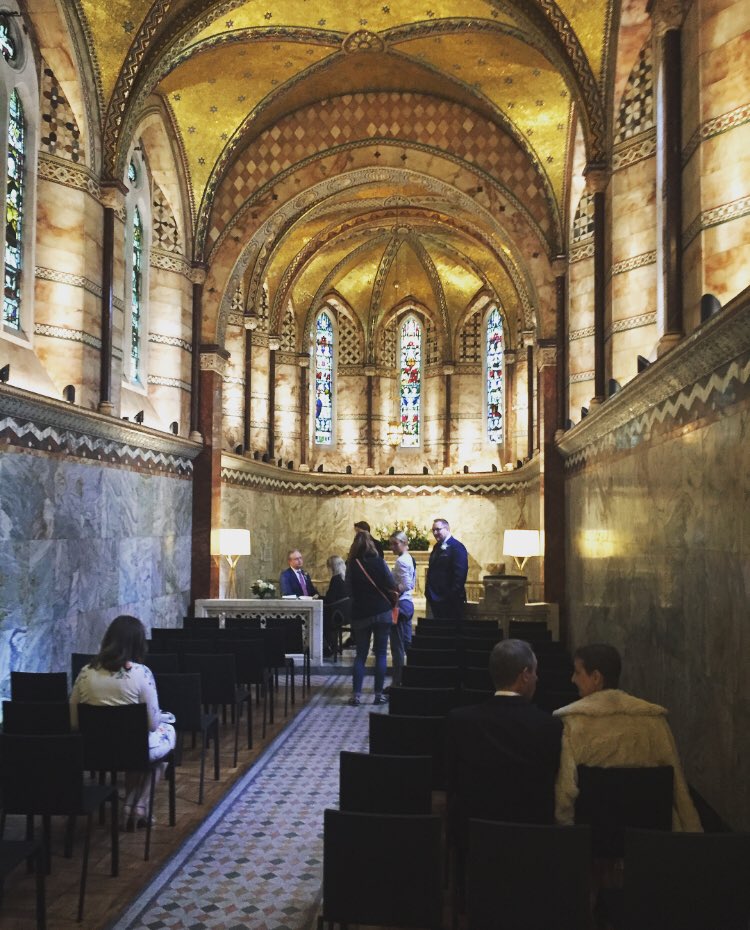 capo_on_2's tweet photo. Just doesn’t get more beautiful than this....@Fitzroviachapel such a privilege to sing there with @NorisSchek. https://t.co/YNAWuQEw3O