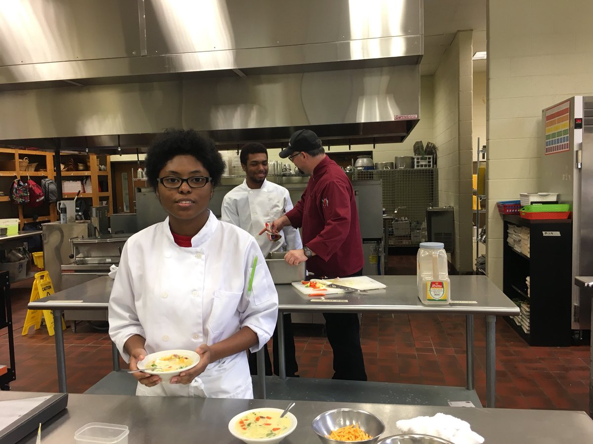 CTCLiveWire's tweet photo. Cooking yummy potato soup #CookingAtCourthouse https://t.co/gtwOzxvtcS