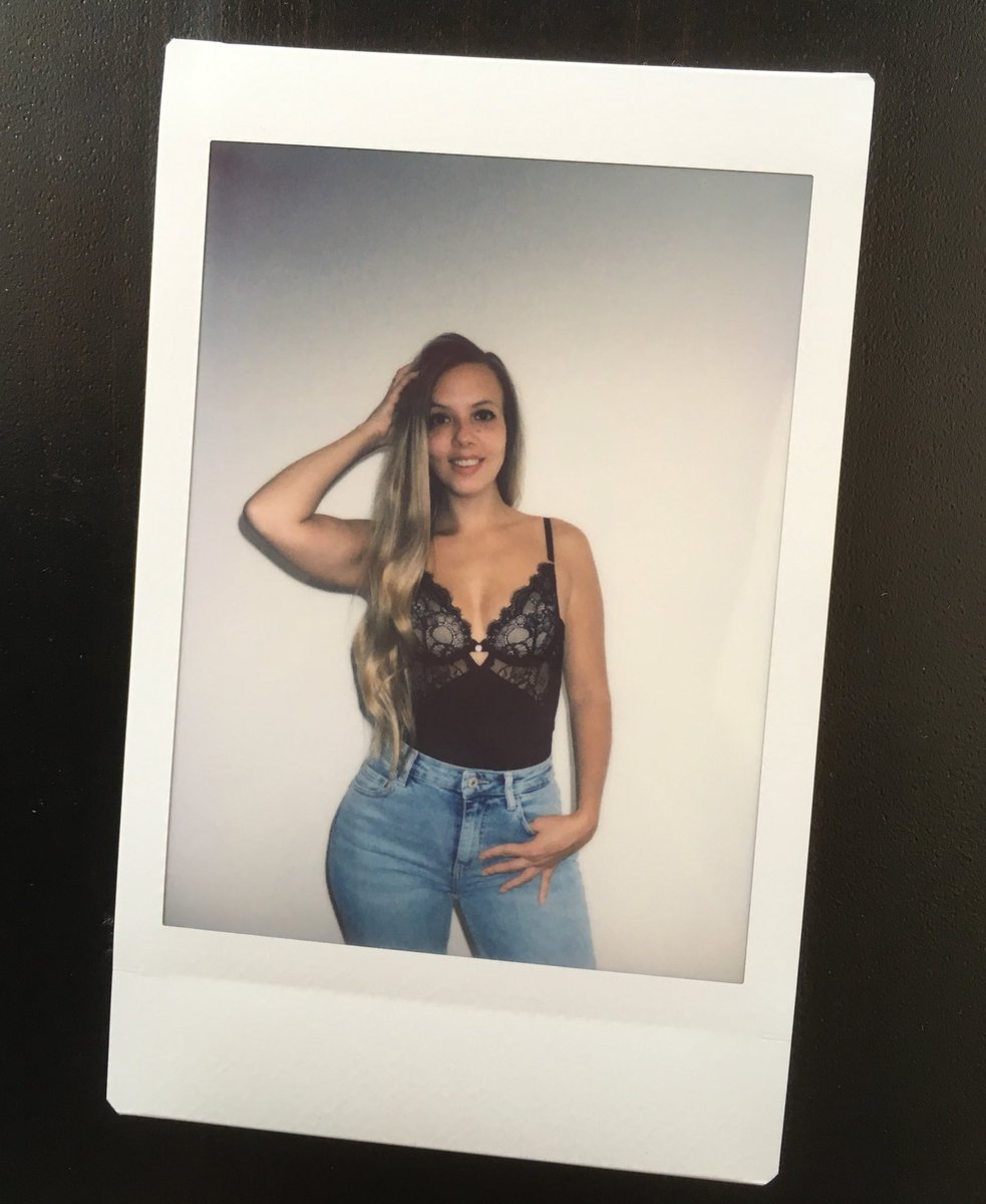 This body is sooo beautiful. #PamelaforHKM #hunkemöller