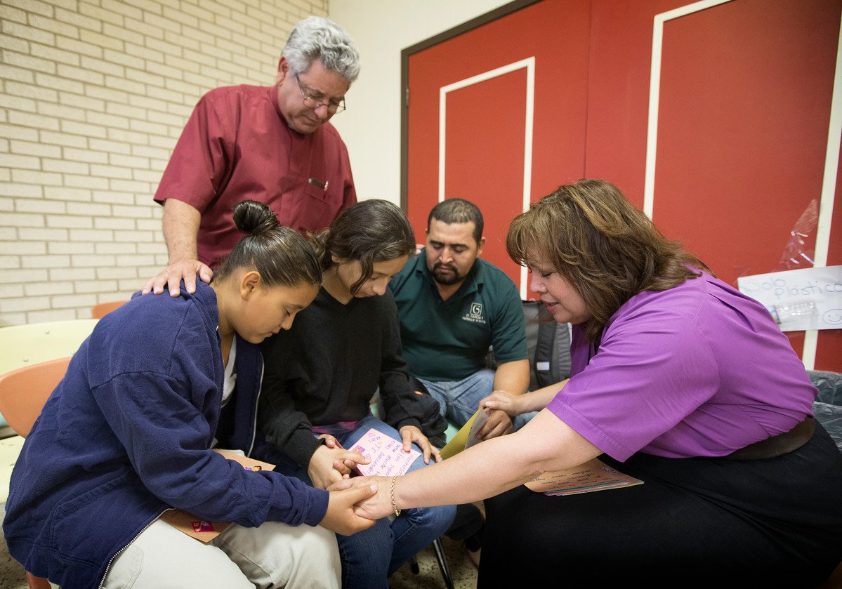 UMC_UMCOR's tweet photo. "We are all created in the image of God and should be treated with compassion, respect and love." 

From Illinois to Texas, read how United Methodists are finding ways to welcome the stranger through National Justice for Our Neighbors (@NJFON). https://t.co/dic0Jws4Qv https://t.co/edzz8uO1Eb