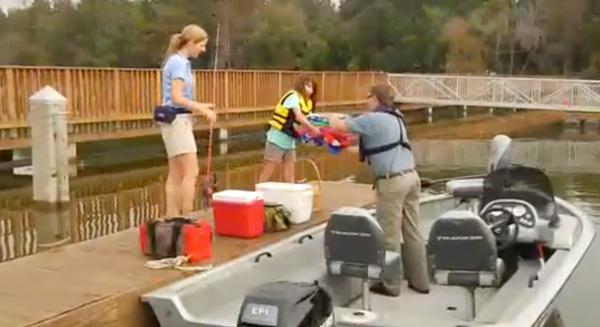 Every aspect of onboard safety is the captain's responsibility! When boating, those who are successful take their time, pay attention to the details, & follow a procedure every time. Watch the @trackerboats Safety Series video to learn some safety tips!!👍 ow.ly/Q0Df30lMhnV