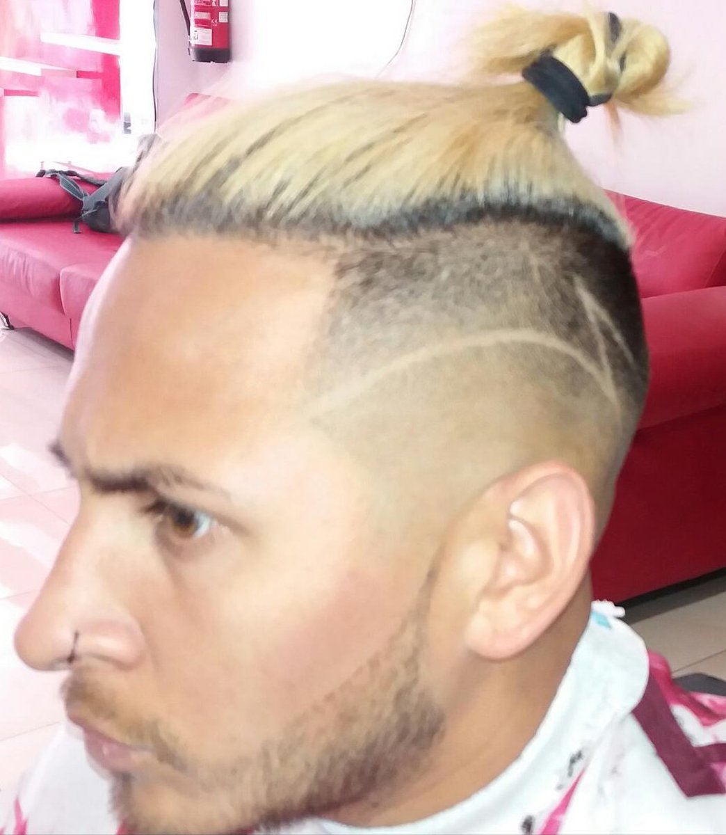 tu_barberia's tweet photo. El corte que TU quieras y como TU quieras en TU BARBERÍA!!!Próxima apertura C/Mayor n.4 #Xirivella #Valencia #BarberShop #Barberia #PeluqueriaHombres #PeluqueriaCaballeros #PeluqueriaNiños #Barba #Bigote #Pelos #Cortes #Afeitados #Degradados #MaquinasDeCortarElPelo https://t.co/vP4uJ9jHmS