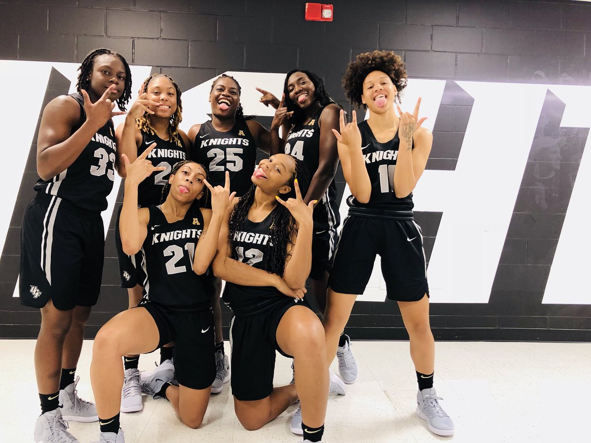 lulubayy's tweet photo. Senior SZN!!!! 😈💪🏾💛🖤⚔️ #UCF19 #GoKnights #ChargeOn https://t.co/rodd22Z4Y8