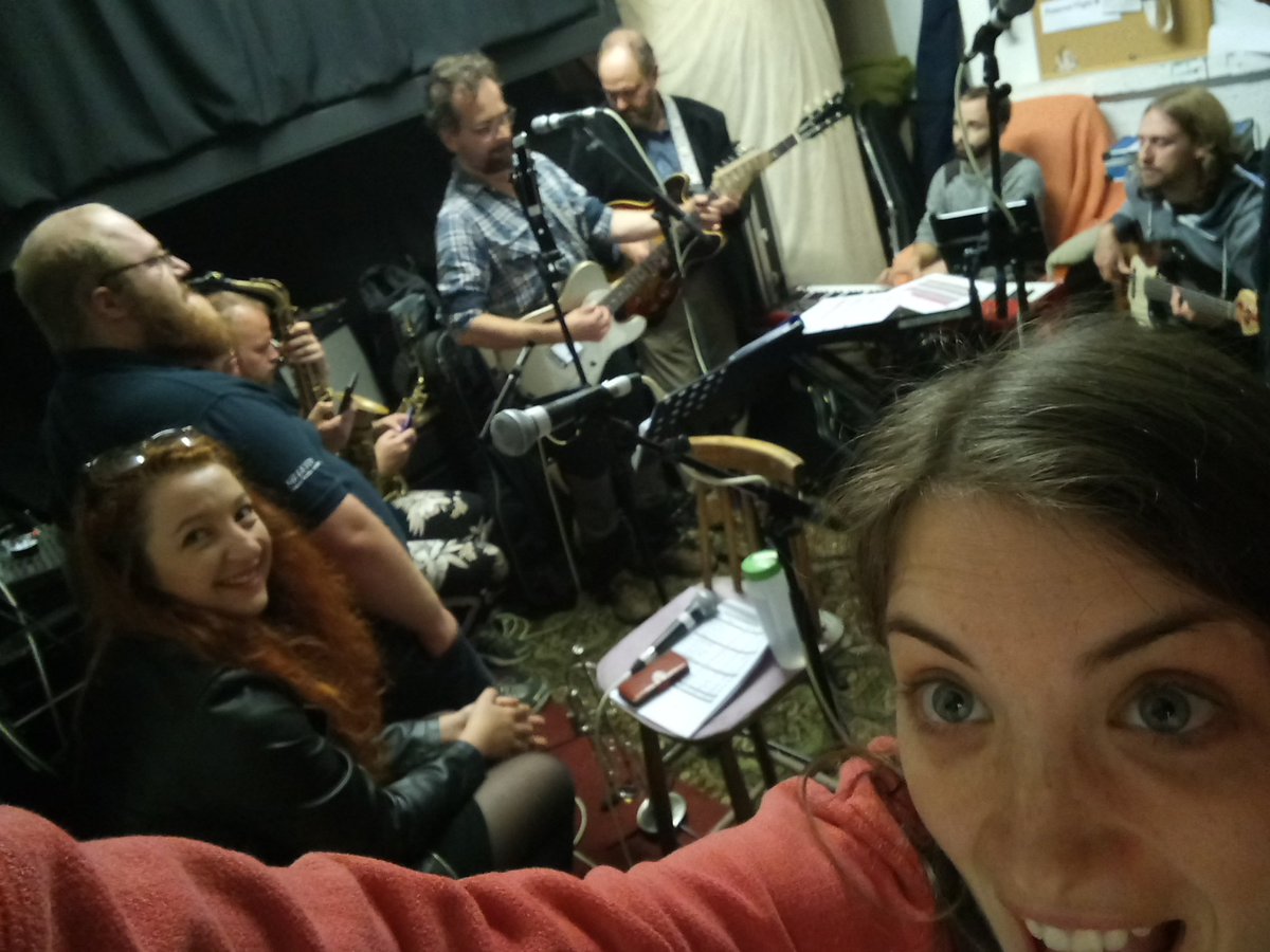 gilmoreroberts's tweet image. Katriona is sneaking off duty tomorrow for the tri-monthly Daily Grind gig @YellowArch #Sheffield, at which she is terrifiedly guesting on vocals AND DRUMS #comfortzone #outof @TomAWrightMusic