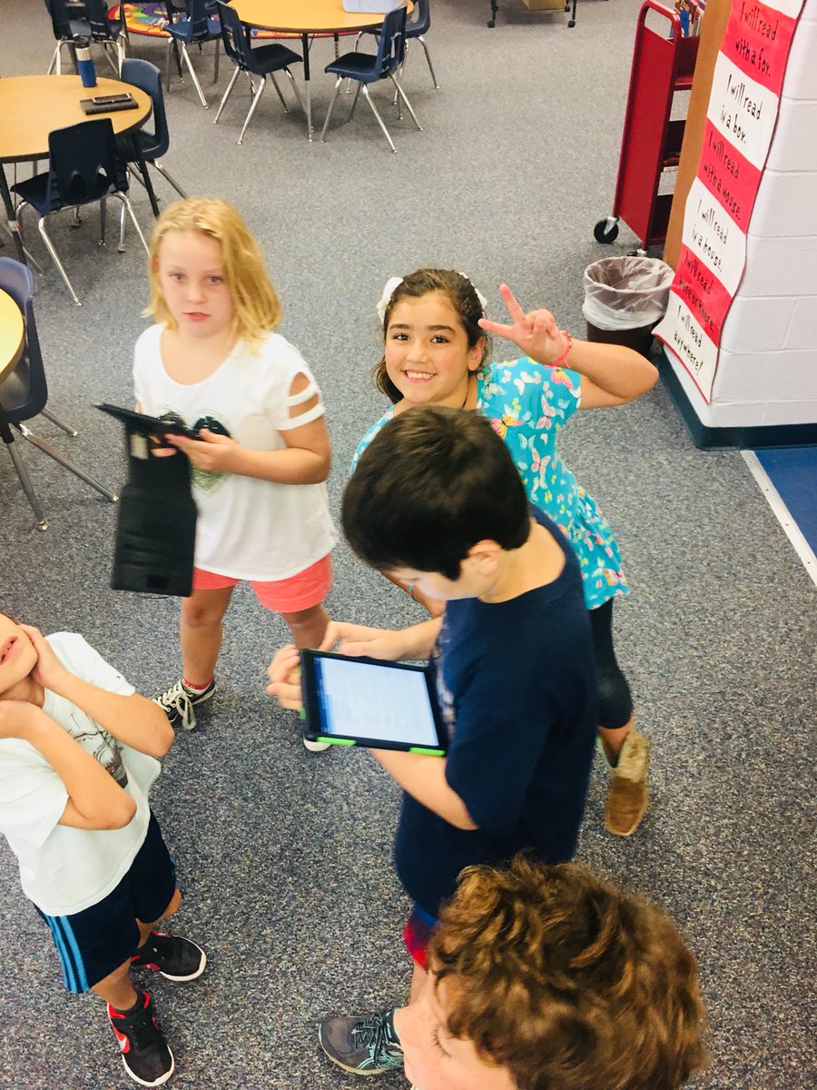 golliharsclass's tweet image. @GooseChase in the library @CESLibrary2 getting @golliharsclass up and motivated about #TraditionalLiterature &amp;amp; #librarytools kids were so excited to #BYOD for learning! @CuringtonElem