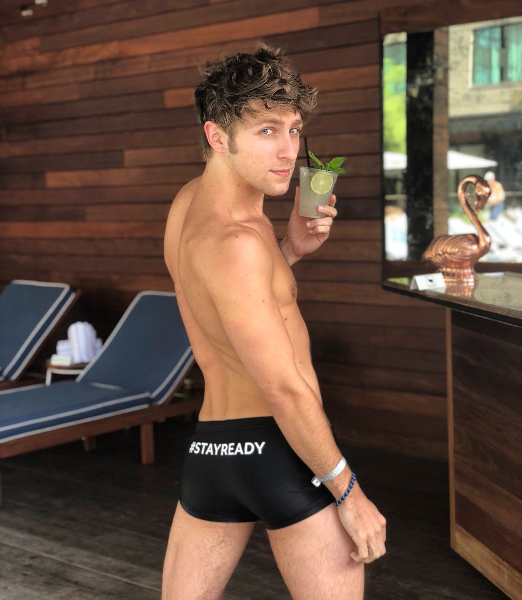 CalvinBanksxxx's tweet photo. 🍾Drink? - ✅
☀️Sunshine? - ✅
💩 @pureformen ? - ✅
Y'all know I'm ready to get fucked ASAP cause I #StayReady - you can too! Use my code MRBANKS to get 20% off an order of Pure For Men https://t.co/mMTrNTlbKH