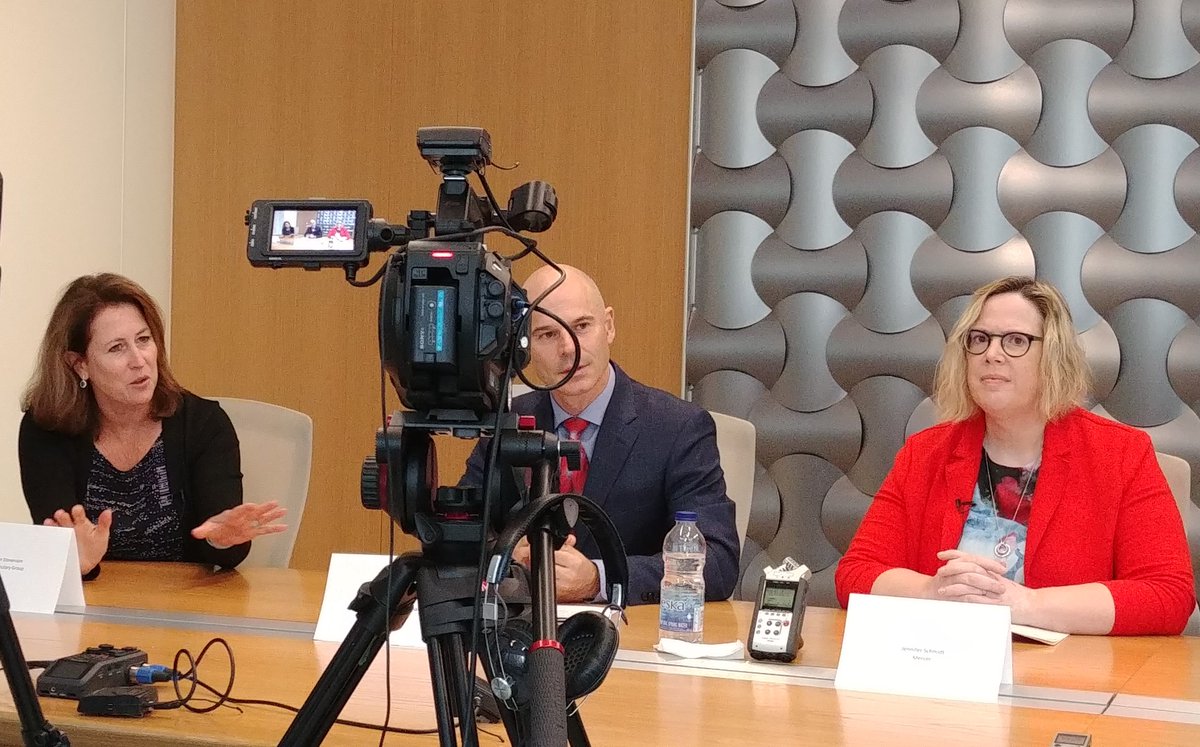 reformulary's tweet photo. Our CEO Helen (here w/ @theriault_louis of @innovativemeds & Jennifer Schmidt of @mercer) participated today in a #NationalPharmacare roundtable moderated by @HRReporter & sponsored by @SunLife. Look out for the #HRReporter article & videos in the coming weeks. https://t.co/pSC1WvtpU8