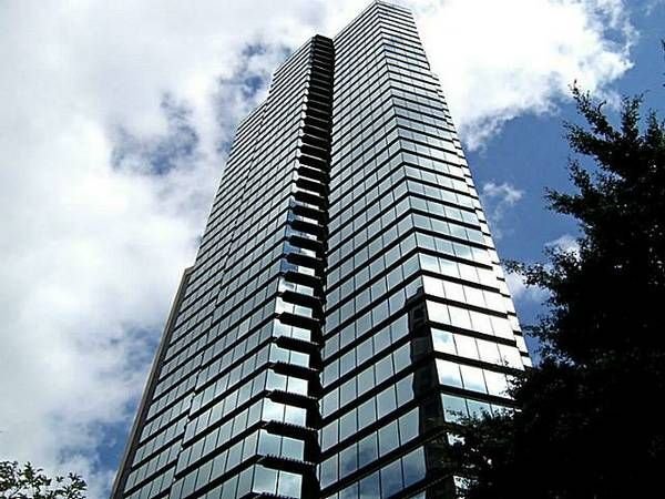 StudentRent's tweet photo. Executive Centre Apartments, LLC Fully Furnished Condos - Starting at $1,800/mo https://t.co/6F7ckzm6ib https://t.co/o4AcX49mN5