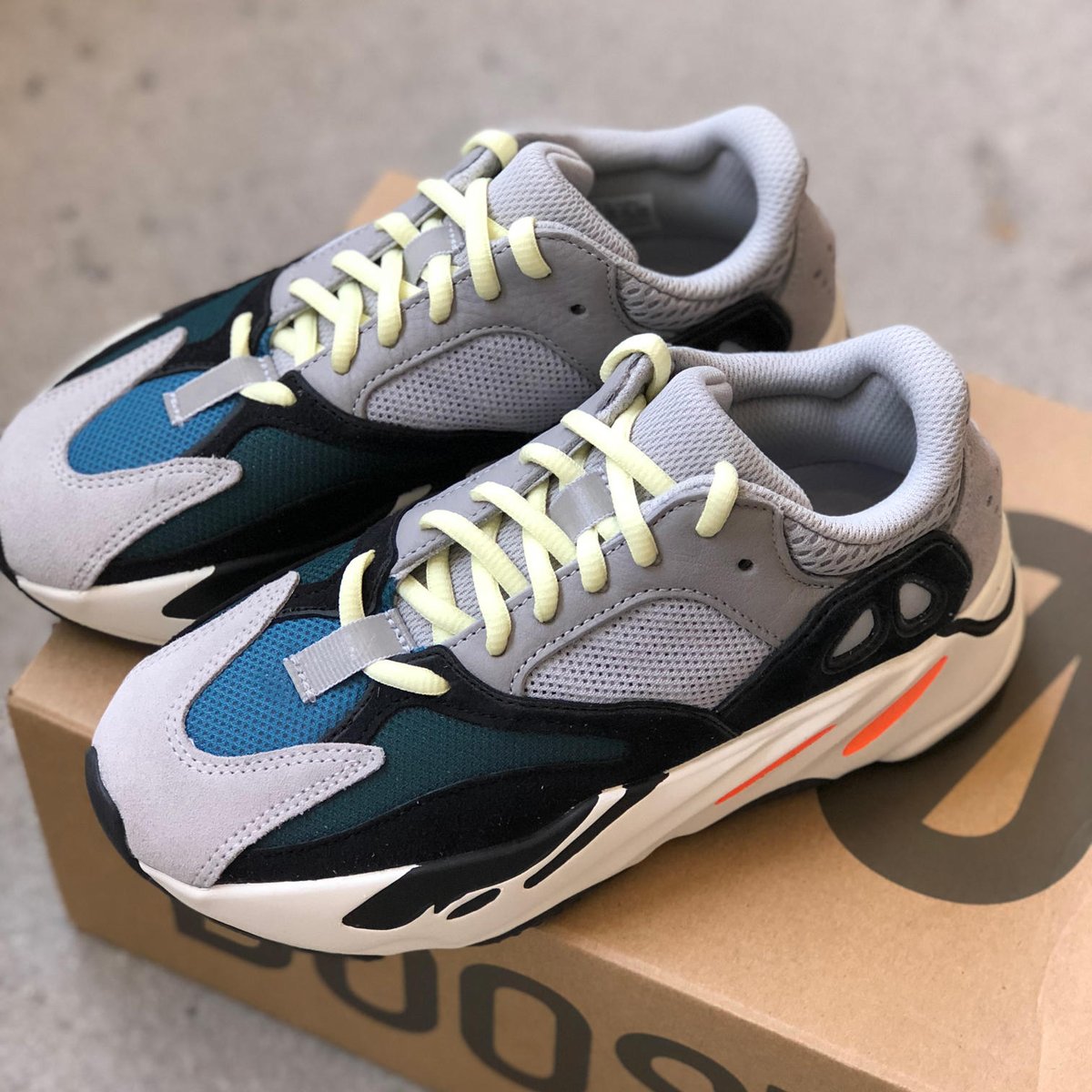 yeezy 700 ssense