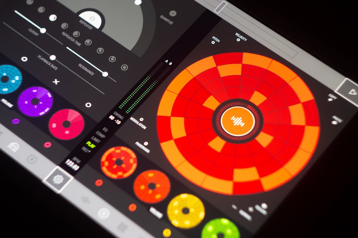 Loopseque's tweet image. Wide range of pattern settings: pitch, velocity, modulation, panorama for each step. #loopseque8 #iosmusic #sequencer #sampler #beatmaker #dj #mix #beat