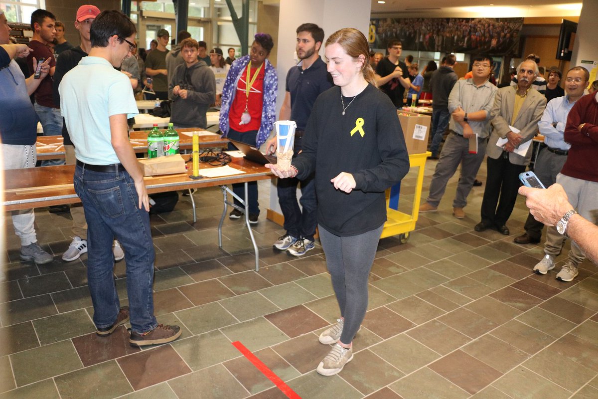 WidenerUniv's tweet image. Freshmen in the #WidenerEngineering Learning Living Community (LLC) put their engineering innovation, teamwork and speed to the test during a bridge building challenge. Full album here 👉 bit.ly/2p0HPxb
