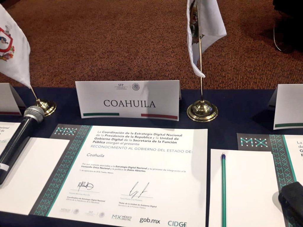 SEFIRC_COAH's tweet photo. Personal de #SEFIRC en Sesión Ordinaria de la #CIDGE de la @SFP_mx en donde el Gobierno del Estado de #Coahuila obtiene reconocimiento por sus avances asociados a la Estrategia Digital Nacional, proceso de integración a la #VentanillaÚnica y #DatosAbiertos #FuerteCoahuilaEs https://t.co/N8h66Ptny2