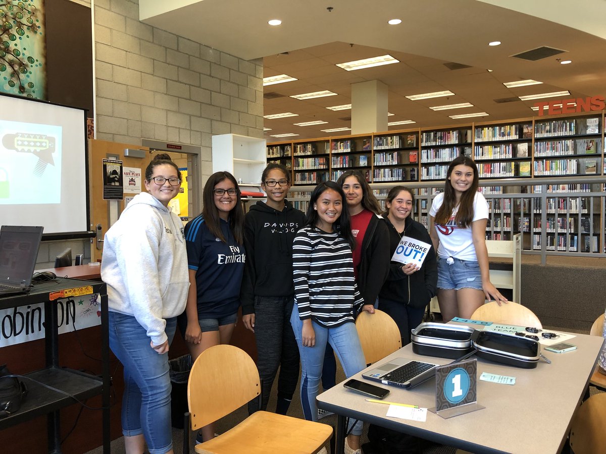 colonylibrary's tweet image. Perfect slate today with Ms. Ibarra’s students 💫✅🌟 #breakoutedu #InCOHSLibrary #libraryorientation