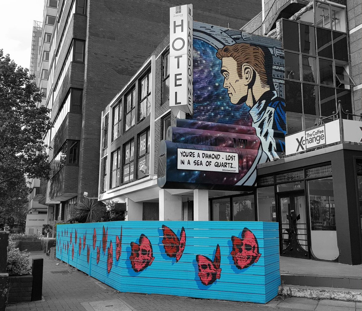 'You're a diamond - lost in a sea of quartz...' Fantastic work as usual by <a href="/richsimmonsart/">Rich Simmons Art</a>

#streetart #graffiti #mural #creative #art #artist #diverse #beauty #expression #street #gallery #spraypaint #croydonstreetart #cronx #design #London #Borough #Croydon #croydonphotos