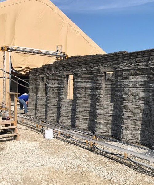 Salesguy_Neil's tweet image. Semper Innovatus? US military uses 'world’s largest' 3D printer to build concrete barracks buff.ly/2wZLzlW #construction #technology #innovation #building #concrete #future #design #3Dprinting #Military