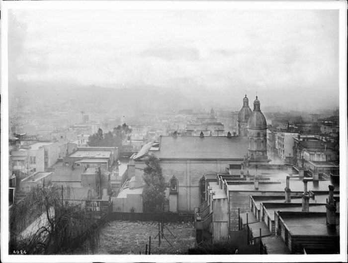 keaneli's tweet photo. This photo was taken from the window of the first California Poet Laureate, Ina Coolbrith, c. 1905
#RussianHill #SFHistory #InaCoolbrith https://t.co/SDtJrtK1Ro