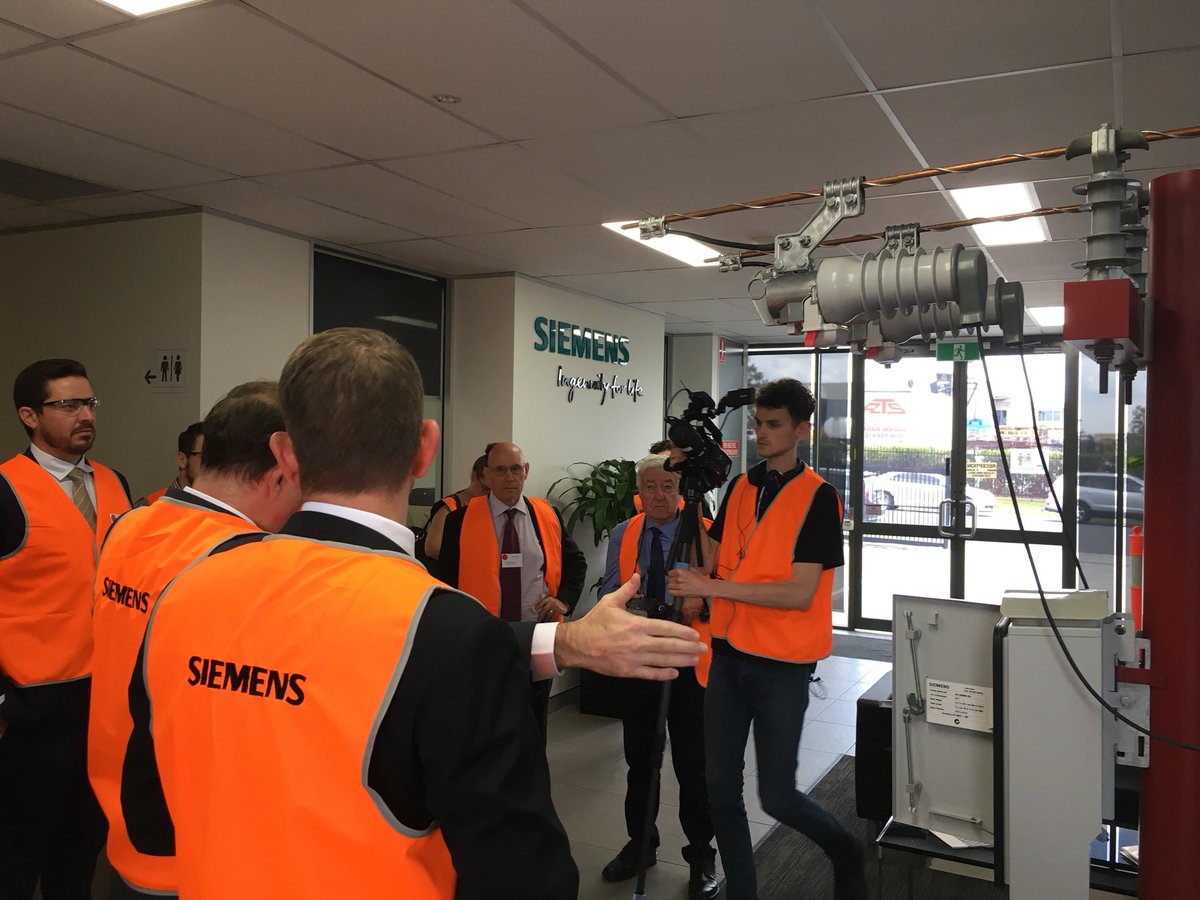 JeffRConnolly's tweet photo. Very proud to open the new @Siemens_Aus #fusesaver factory & R&D facility at Yatala Queensland. Home grown #innovation now being exported to 30 countries & manufactured right here. Thank you Minister @camerondickqld for opening our facility #manufacturing #energy https://t.co/qfj4g38bpn