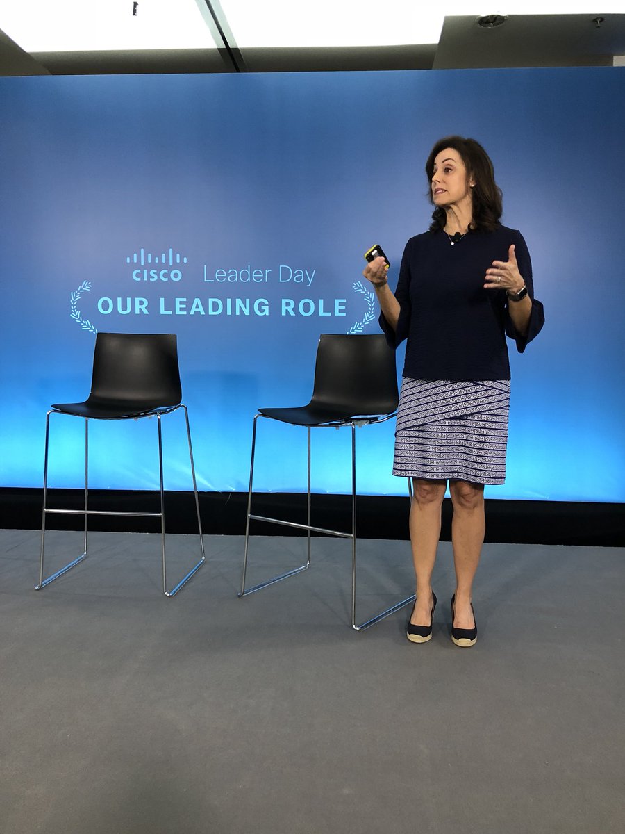 ChuckRobbins's tweet photo. Amazing job by @gerri_elliott at #CiscoLeaderDay in Singapore - it’s going to be an amazing 24 hours!  @Cisco https://t.co/L0U5bzsnGW