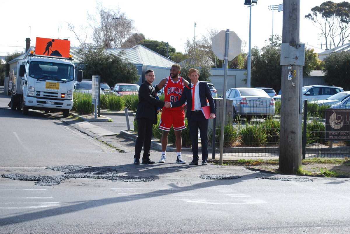 Lord of the Isles tweet media