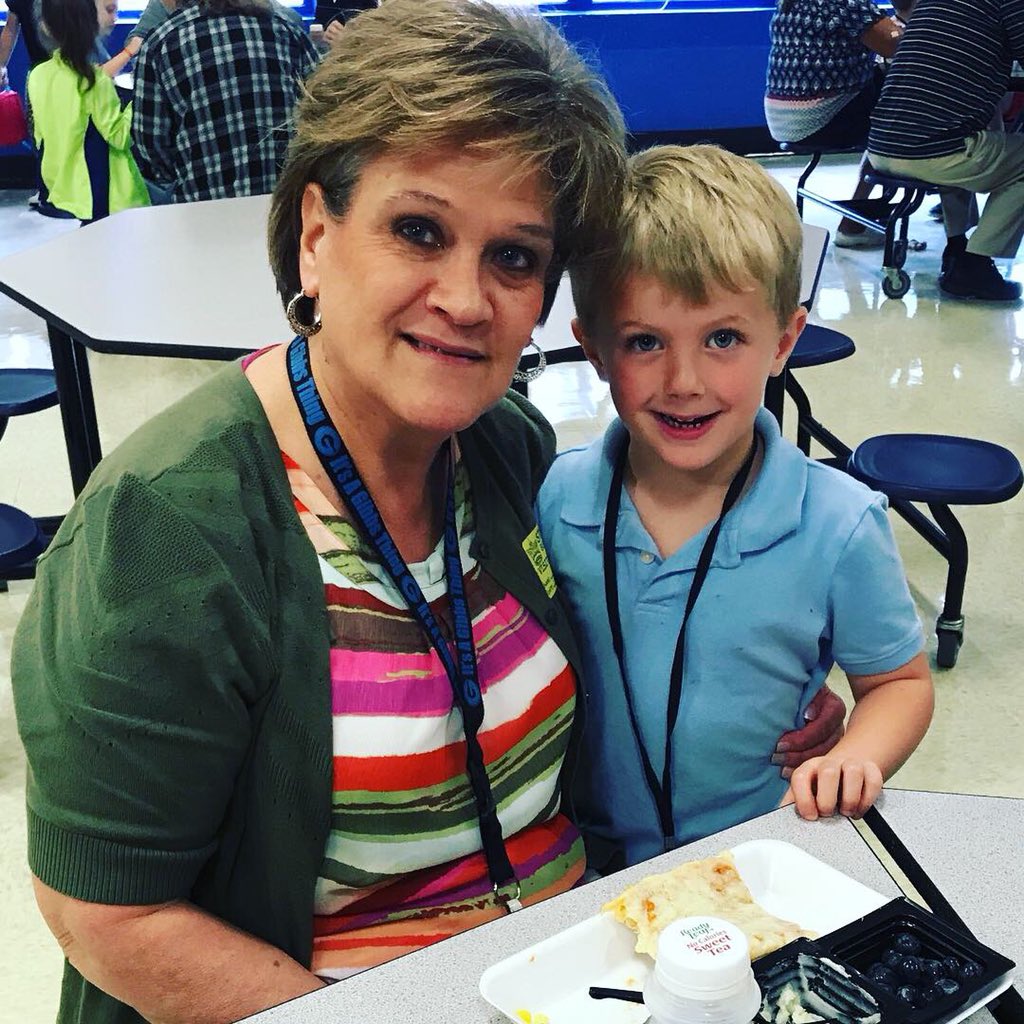 hfox2424's tweet photo. Cole loved having @PrincipalCWhite eat lunch with him for Grandparents Day! #nonna #colefox #gottalovetheschoolpizza https://t.co/gX9lnu8FZz