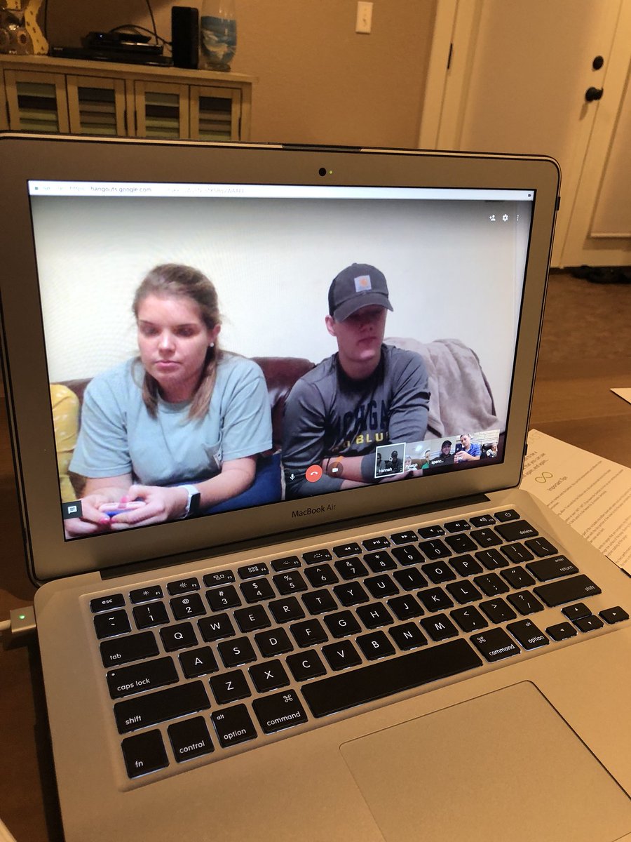 RadiantUMin's tweet image. Had a great first night of our fearless group!! We love you guys! #SoDoesPayson #RadiantU #TuneInNextWeek #ExceptTuneInOnSundayNight!