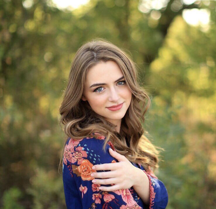 Last but certainly not least... meet Madelyn! 🌸This absolute BEAUTY is an alto 2 freshman theatre and strategic communications double major from Frisco, TX! 💞 Fun fact: She travels to Colorado every summer to try to hike a different mountain each time! ⛰#outdoorsy