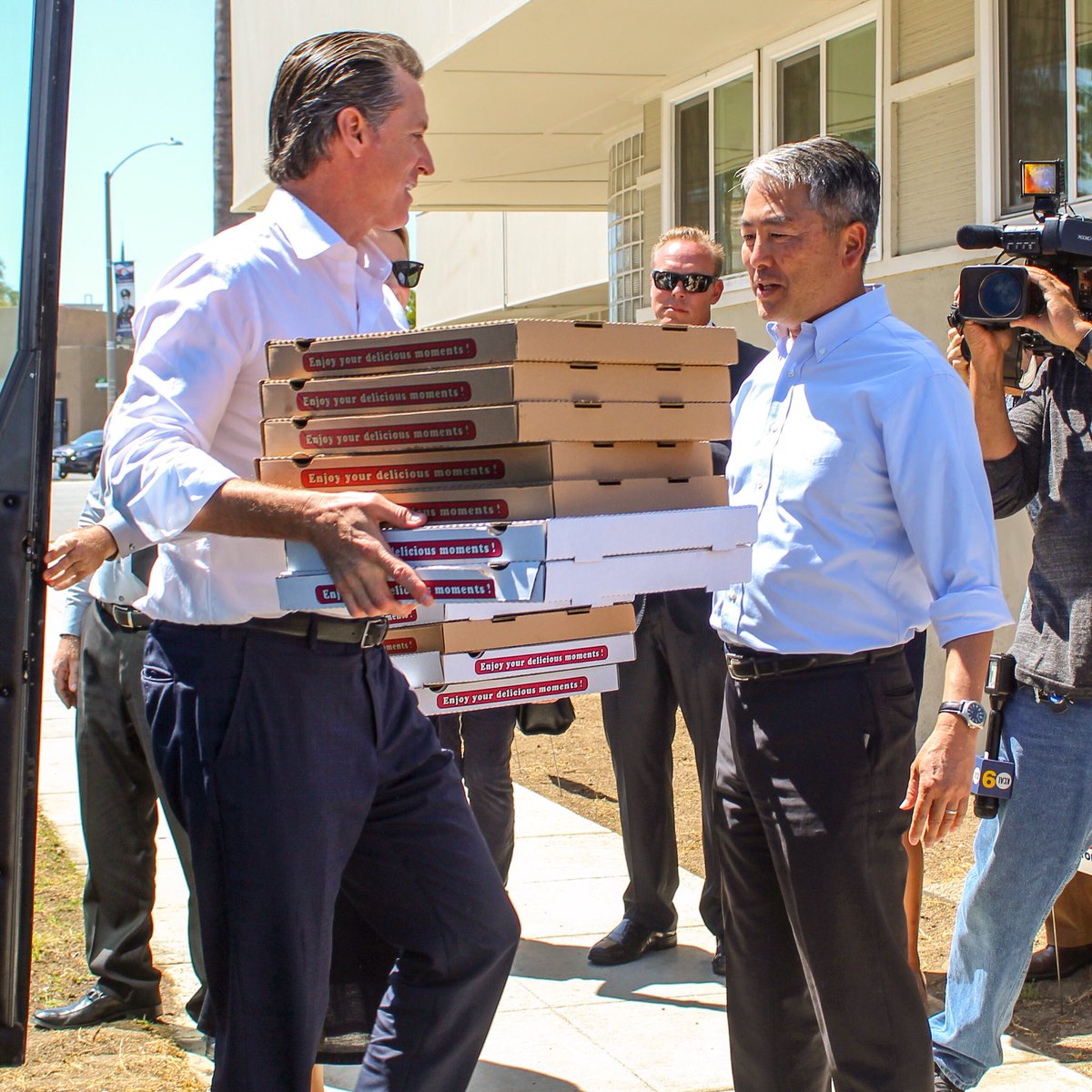 CA_Dem's tweet image. Your next Governor, @GavinNewsom. Just like @AlForAssembly, he’ll deliver for #AD66 and California! #BlueCA