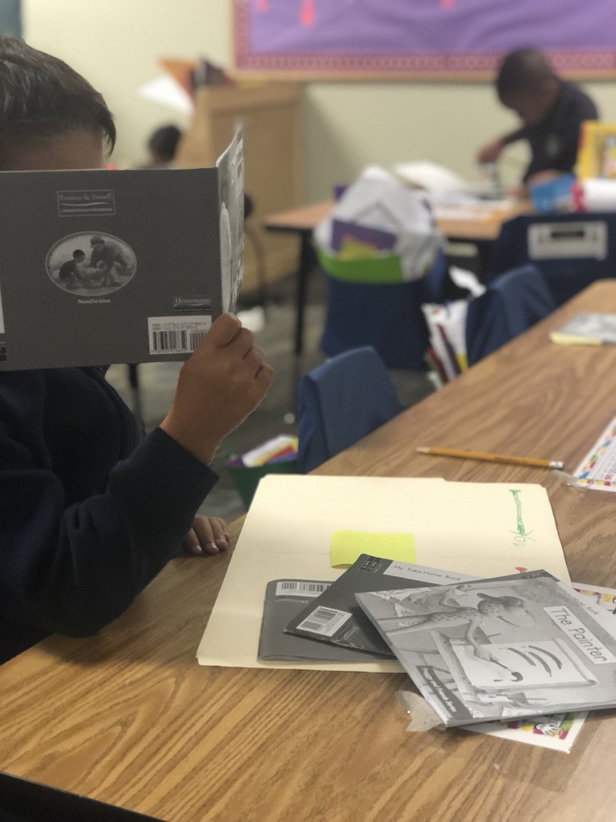 coffeefiendaj's tweet photo. Witnessing #privatereading at its best in #Firstgrade Ms. Canadyโs room- #onlevelbooks #engaged
@TCRWP
#lschat @lifecedarhill @JohnsonCand https://t.co/dgL0JifokB