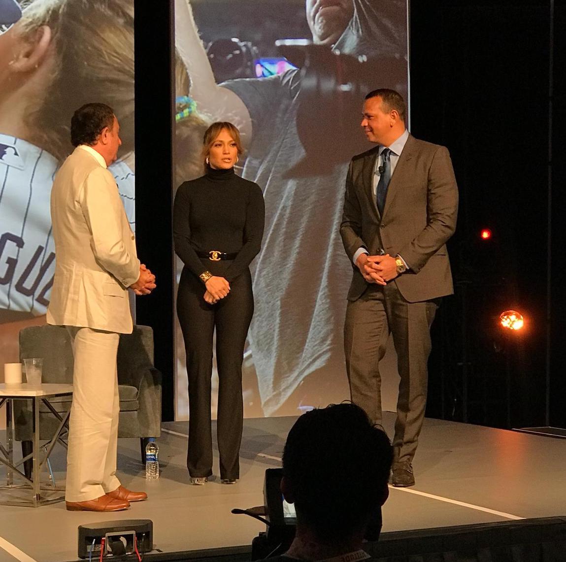 SandCpr's tweet photo. What an incredible surprise to have @JLo join guest speaker @AROD and our friends @NAHREP for the last day of #LATTITUDE in #SanDiego! #nahrep18 #TheNewMainstream #LatinoFactor https://t.co/9pb6IP6qq0