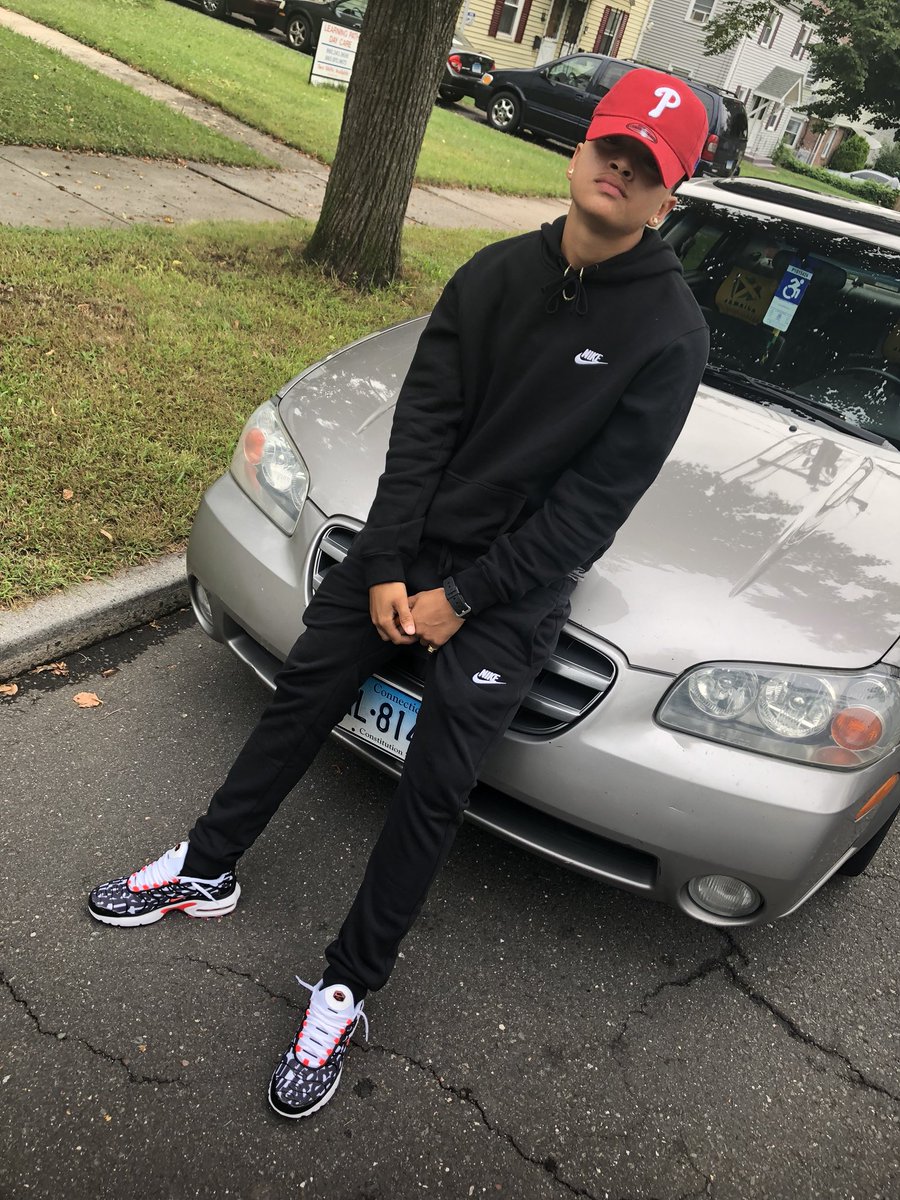 mtgpeez's tweet photo. still gutta wit it ๐๐ฝโโ๏ธ #studtwitter #lgbtmeals https://t.co/cxQBb2JSFB