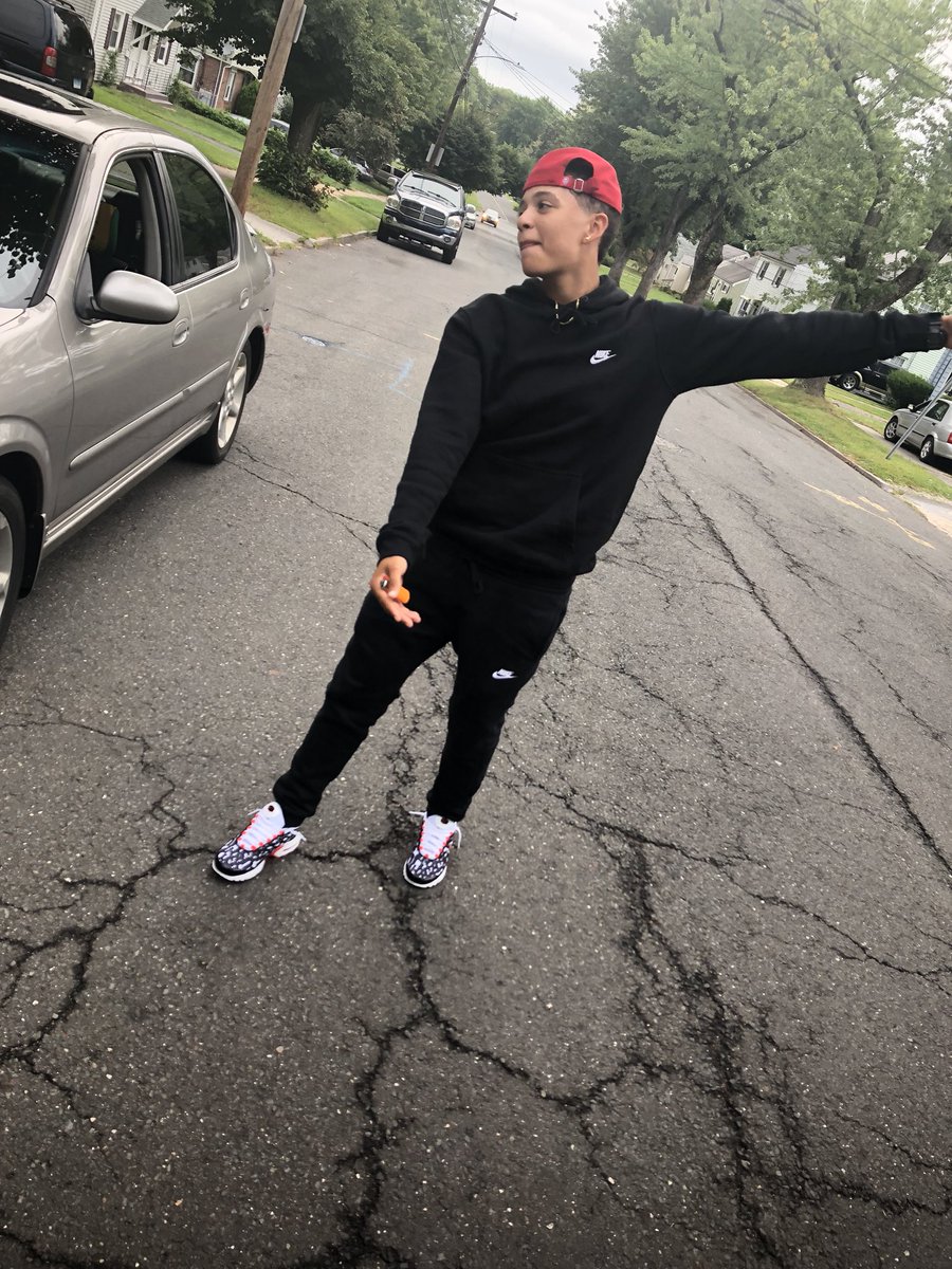 mtgpeez's tweet photo. still gutta wit it ๐๐ฝโโ๏ธ #studtwitter #lgbtmeals https://t.co/cxQBb2JSFB
