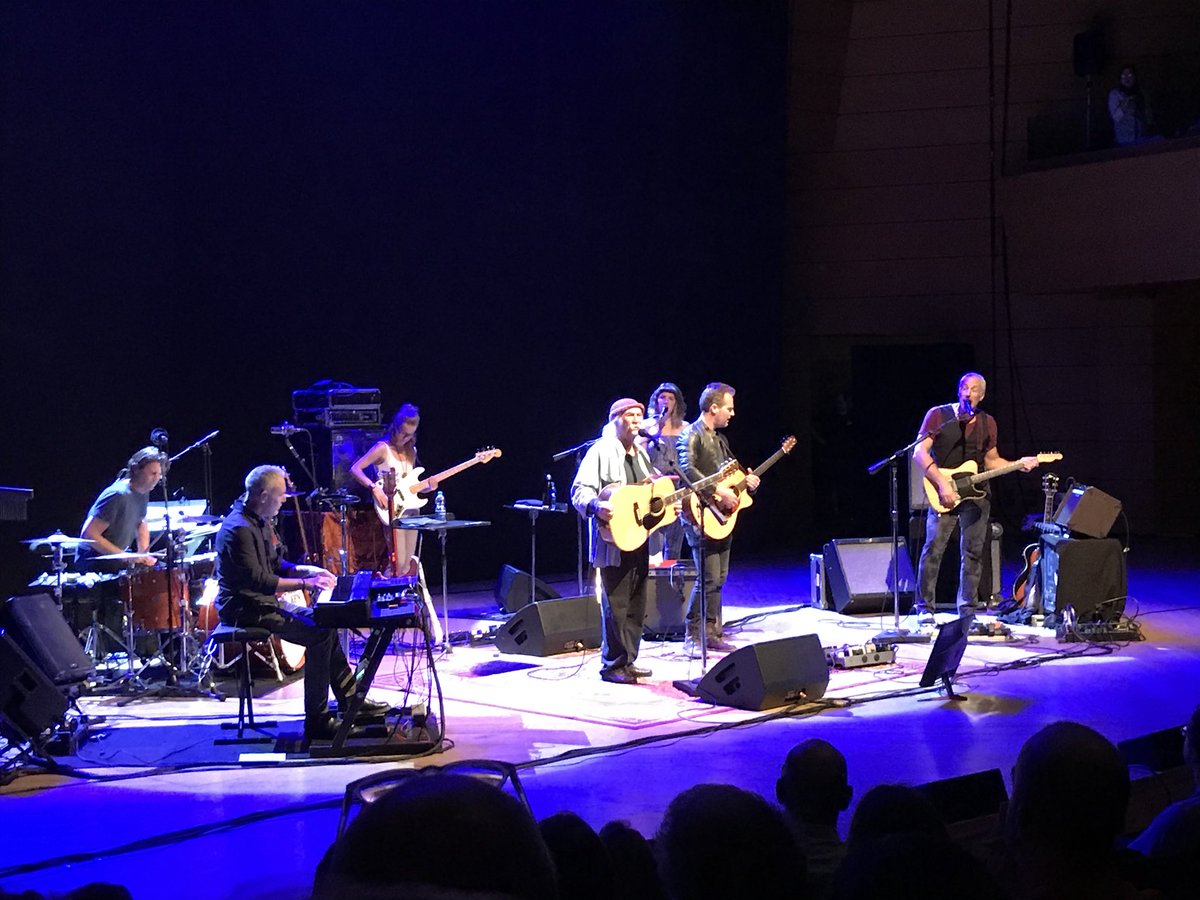 Thanks <a href="/thedavidcrosby/">David Crosby</a> for the stunning show today in #Milan, thanks for CPR songs, EBGDAD songs, Lee Shore, cant name all, thanks for joining this incredible musicians <a href="/boutwillismusic/">Michelle Willis</a> @maileisz <a href="/jamjora/">James Raymond</a> <a href="/jeffpevar/">Jeff Pevar</a> <a href="/MarcusEaton/">MarcusEaton</a> and SteveDi