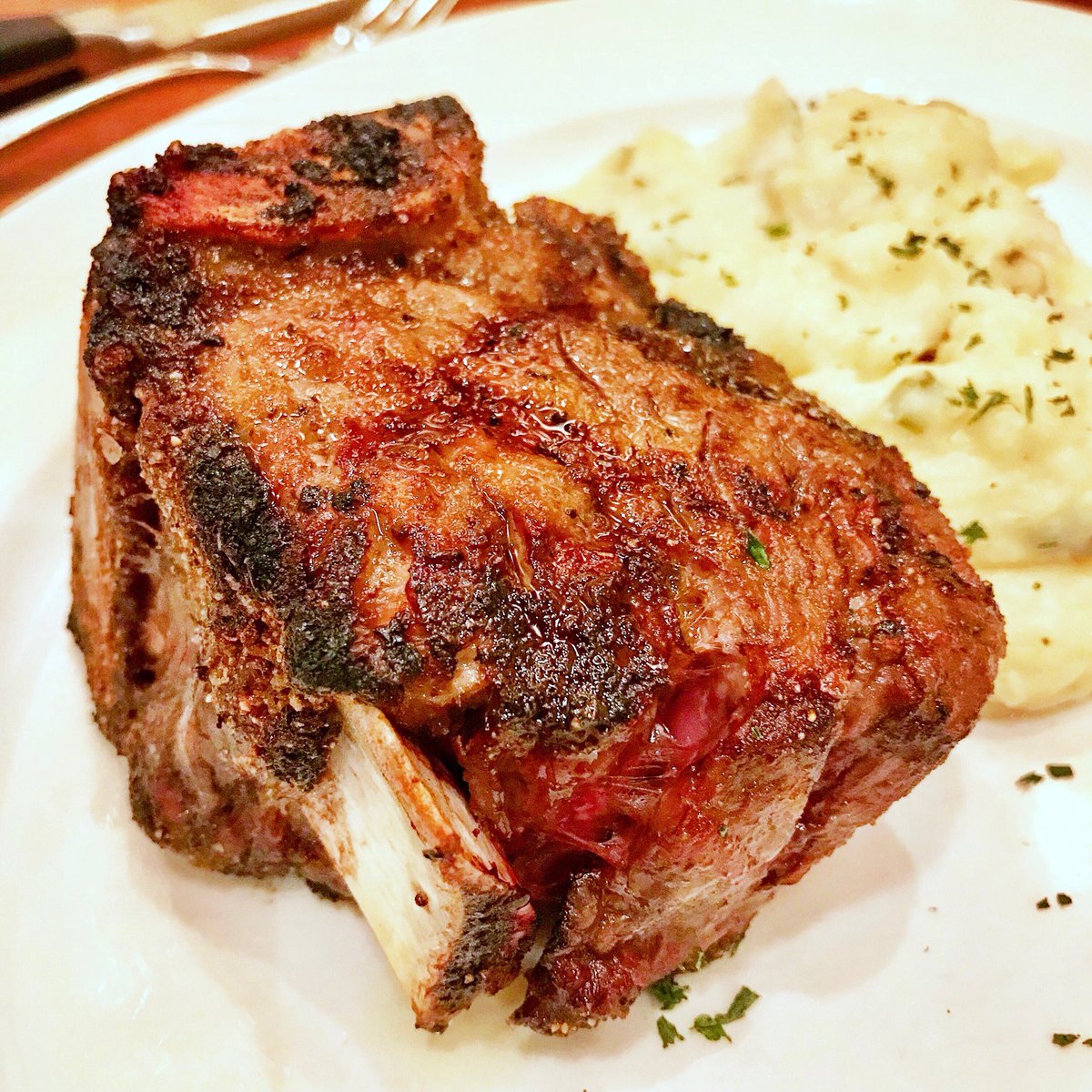 ElwaysStkHouse's tweet photo. Come in and enjoy a Bone-In #filet for #dinner tonight! Hope to see you soon! https://t.co/gy6gZsi9WV