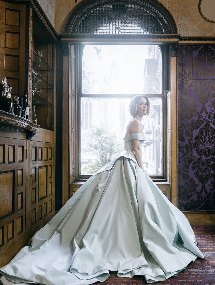 paulsvn's tweet photo. sarah paulson aka a real life princess https://t.co/WokSkPCOhM
