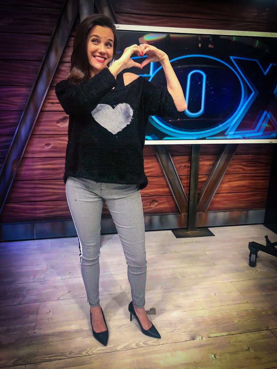 ¡Muy contenta por la tercera nominación consecutiva al Martín Fierro por mi labor periodística deportiva! 😁🤩

Es un logro en lo profesional y aún más por el reconocimiento en un rubro tan complicado para las mujeres ♀️💪🏼

Muchas gracias a APTRA y a todos y todas ustedes ♥