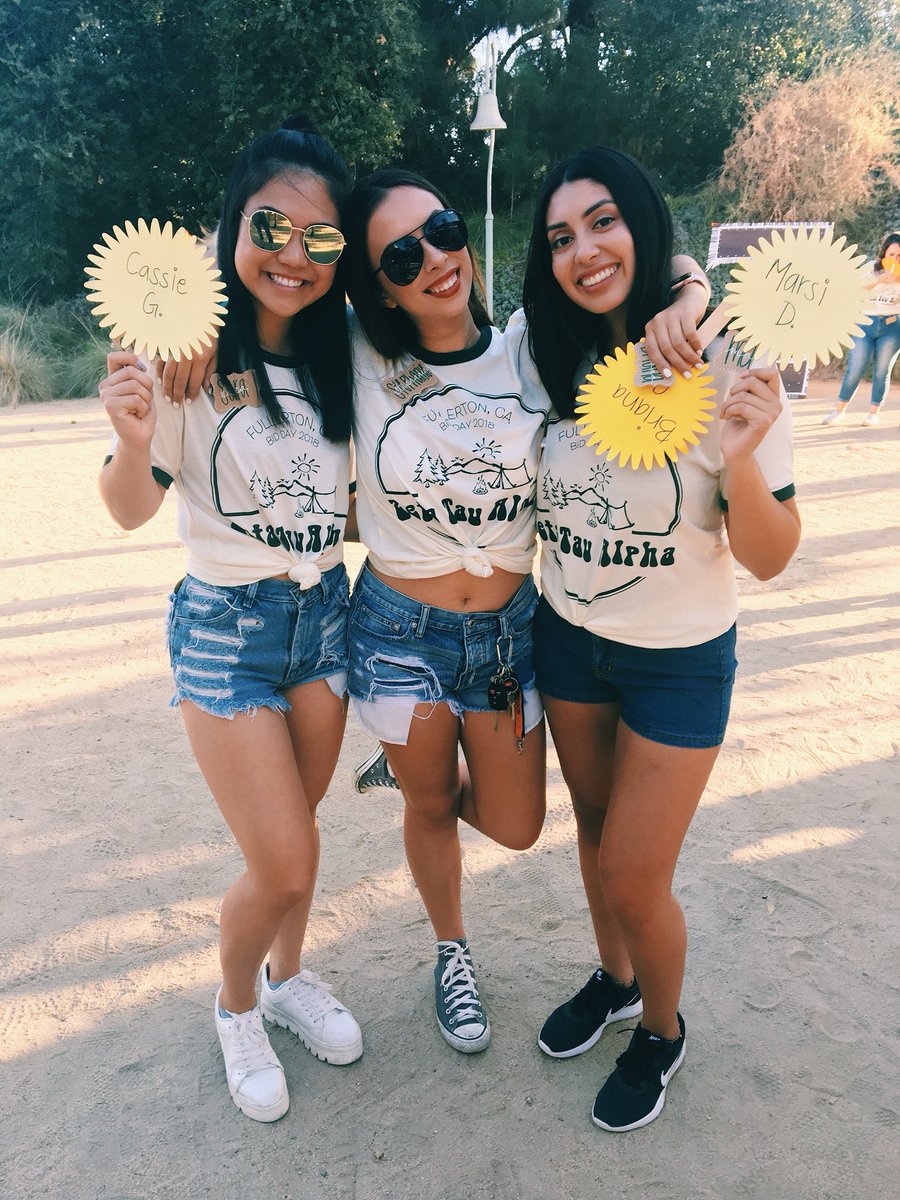 valdezzz_'s tweet photo. They’re probably the only people I’ll ever go camping with💛🍃 https://t.co/VnDzfSR6Hs