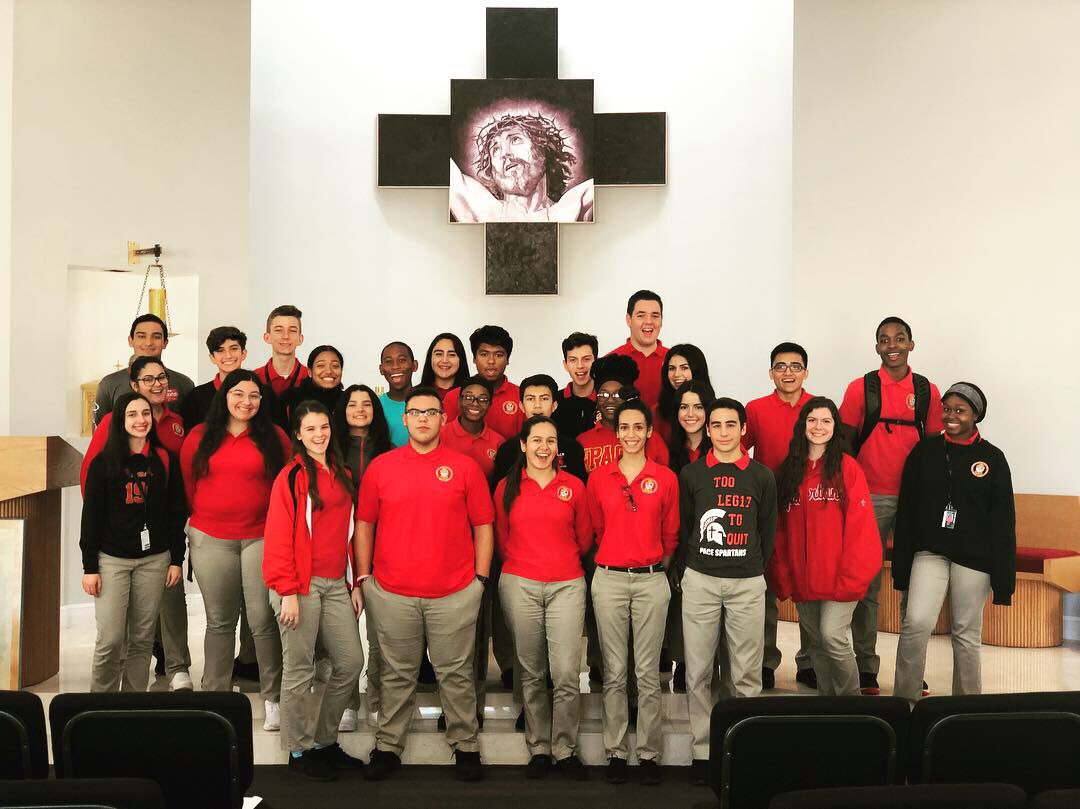 MsgrPaceSAS's tweet photo. We welcome our newest SAS members who are pictured here with our SAS Executive Board Officers! #sas #sasnewbies #spartanpride #spartanproud #wearepace #wearesas https://t.co/zXsTySvgwj