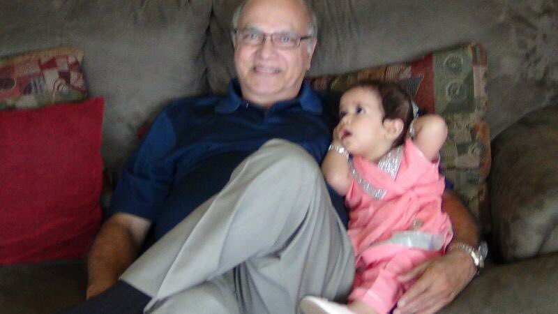 Kash_Shaikh's tweet image. My 72 yr old Dad had his dream come true earlier this week. After working for 50yrs, he bought a new @Tesla. Less than 24 hours later,it was totaled. While it took 6 months to get the car, the sales rep spent barely 6 mins explaining use &amp;amp; safety. @elonmusk, we need to do better.