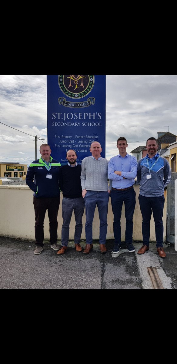Teachers from @smc_listowel and St. Josephs Ballybunion all set to go! #GAAFutureLeader <a href="/Kerry_Official/">Kerry GAA</a> <a href="/Kerry_Coiste/">Kerry Coiste na nÓg</a> <a href="/games_hurling/">Kerry Hurling & Games Development</a>
