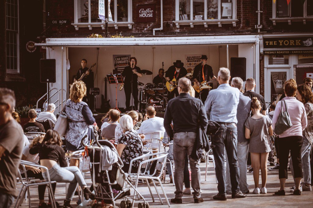 Photos from Salisbury Car Fest breakcoverband.com/photos-from-sa…