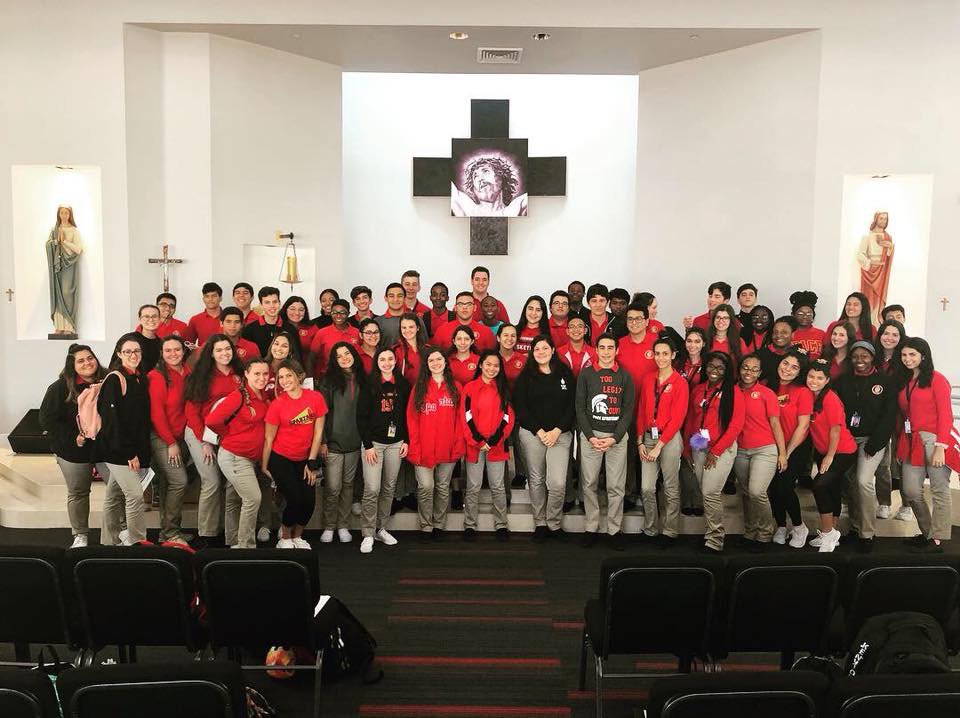 PaceSpartans's tweet photo. Our Spartan Ambassador Society gathered today for their first official meeting! These young men and women are ready for an amazing year and as always, they will represent our school with the highest level of poise and pride! #PaceSpartans #PaceSAS #SpartanPride #WeArePace https://t.co/cTWNwEOA3f
