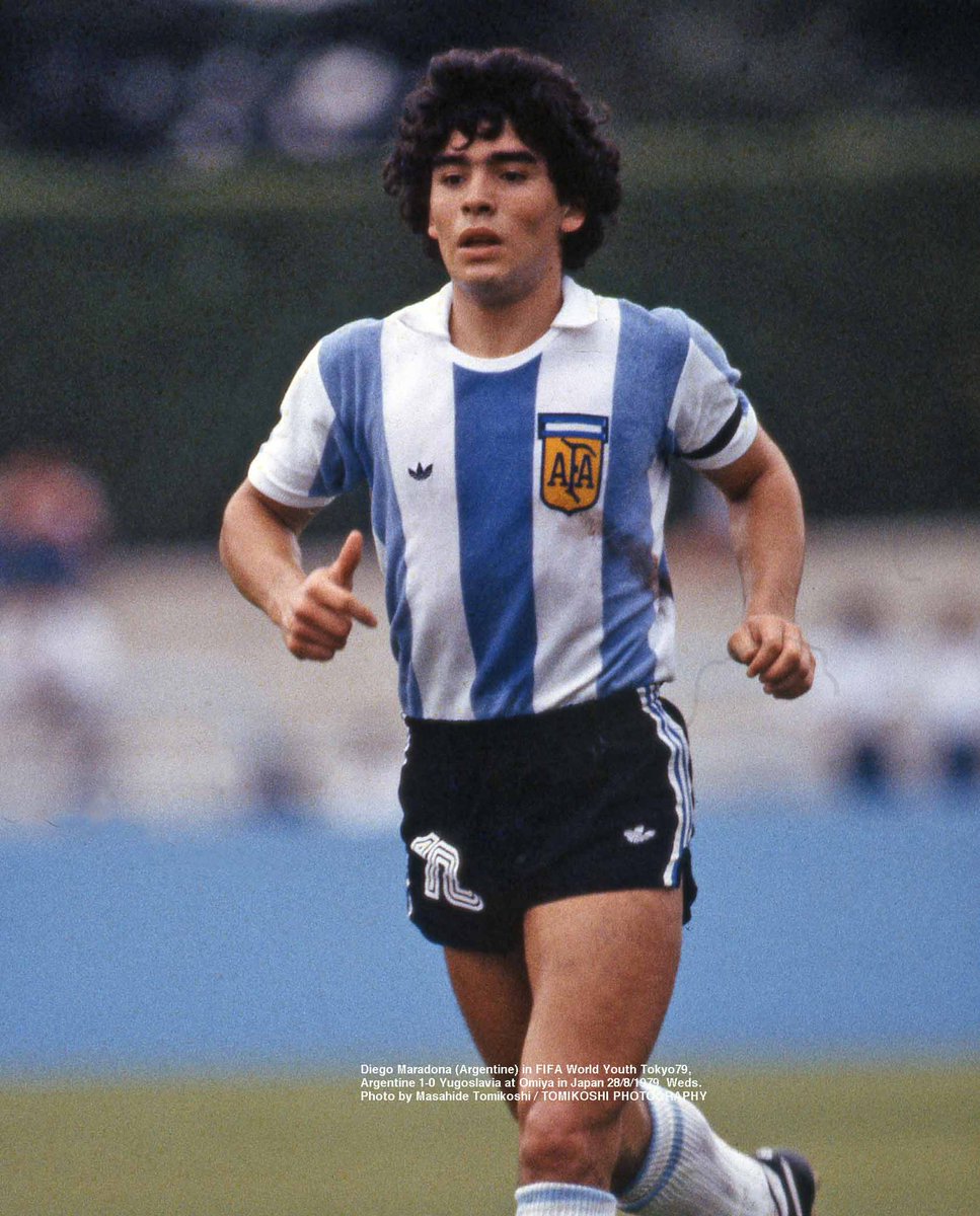 Argentina '79 على تويتر: "Diego Armando Maradona en todo su esplendor. Partido ante Yugoslavia en el Mundial Juvenil de Japón 1979. Foto Tomikoshi Photography. https://t.co/PAQvBbqVsZ" / Twitter
